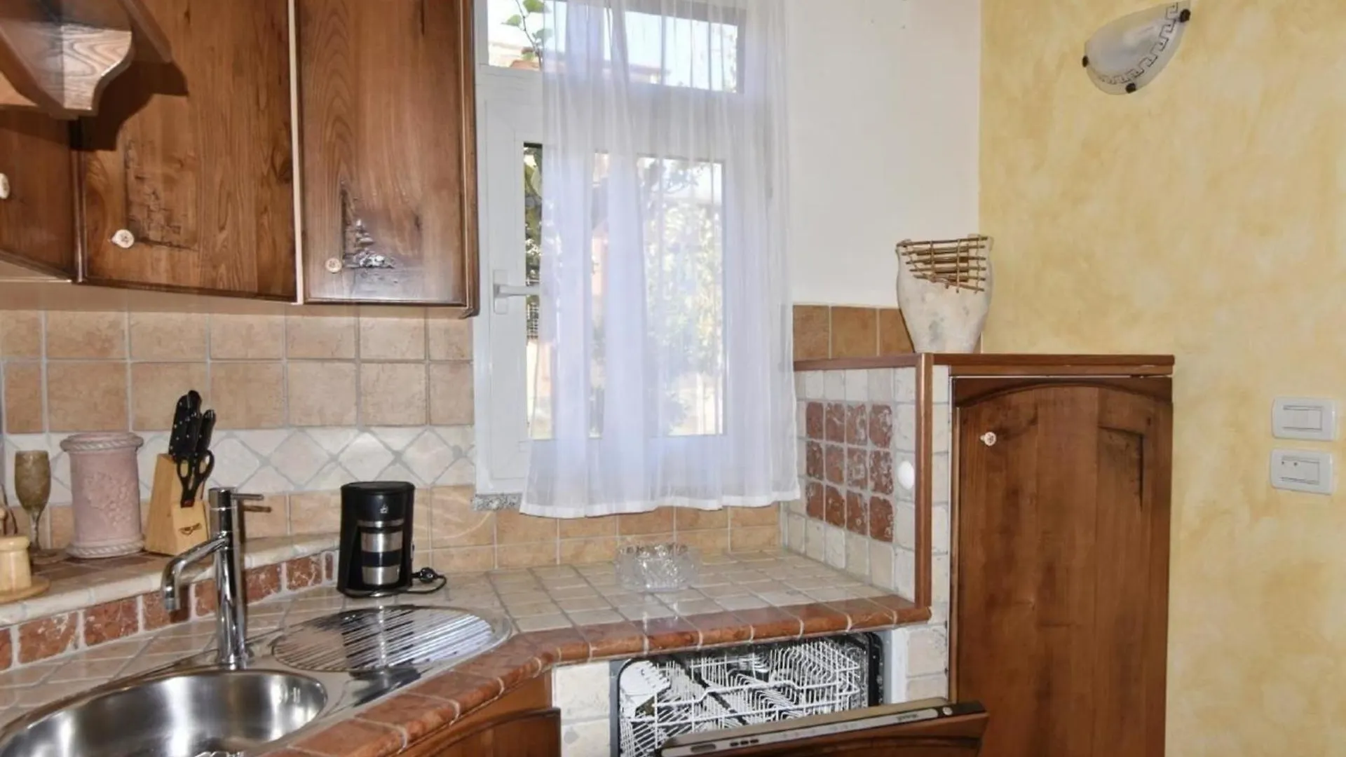 Apartment Tolles Appartement In Umag Mit Grill, Terrasse Und Garten Croatia